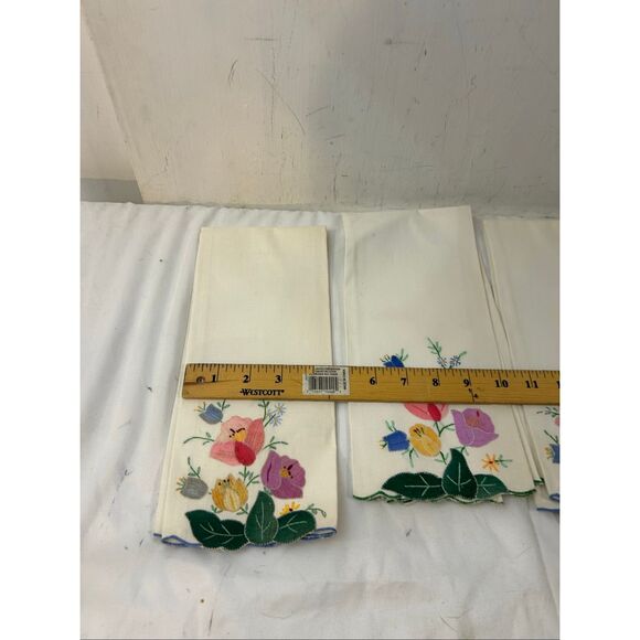4 Linen napkins flowers tulips? vintage set 11"x5" - Picture 3 of 5